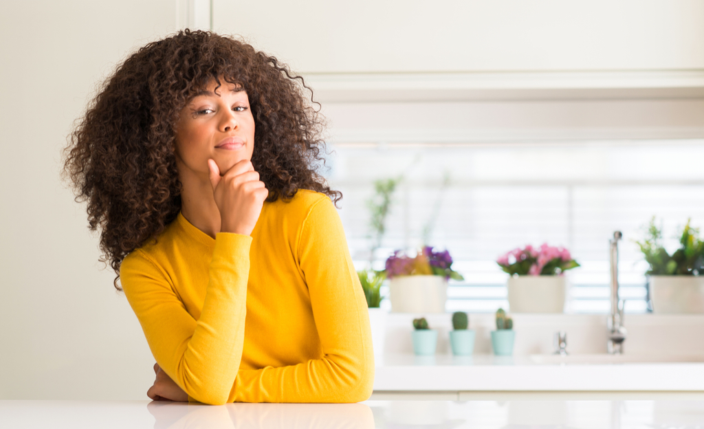 Woman Raising Her Chin Body Language That Kills First Impressions