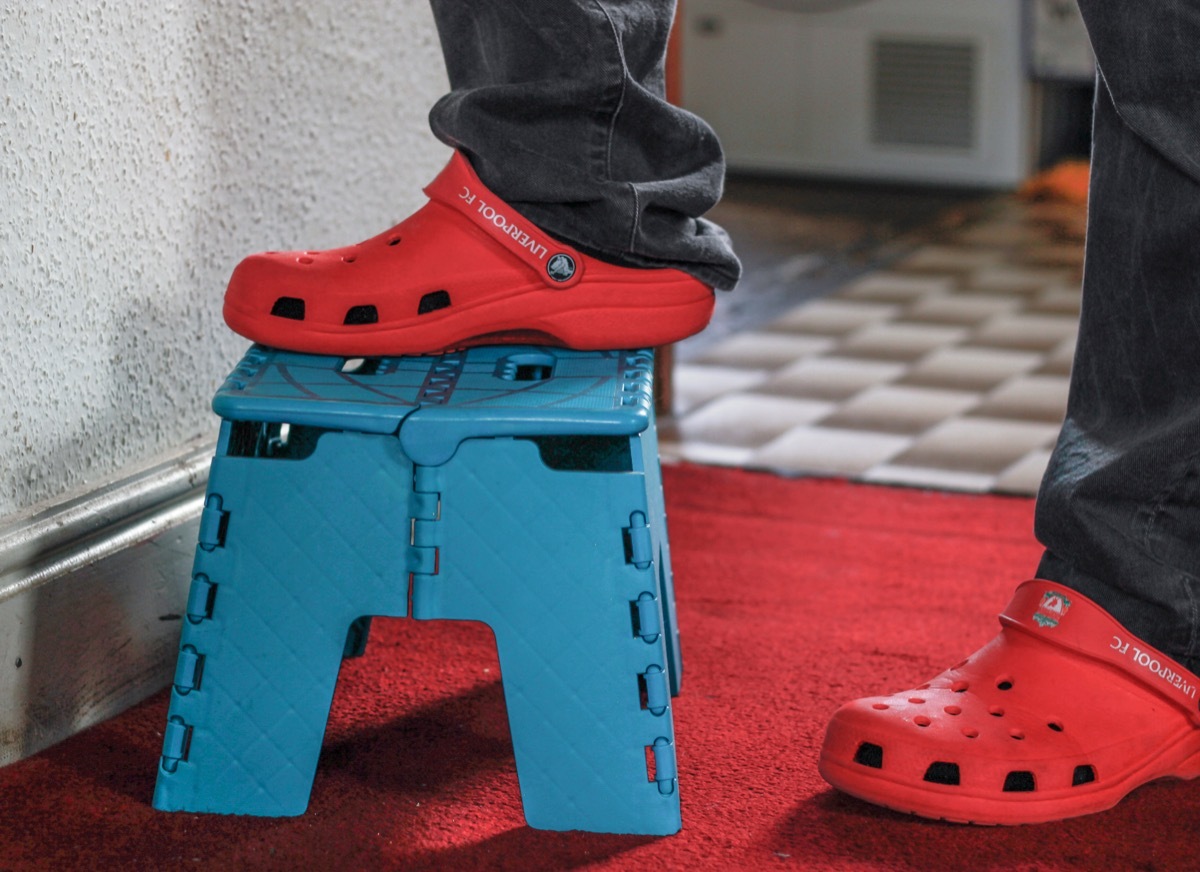 crocs