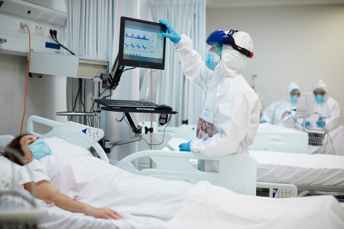 One nurse looking at the medical ventilator screen.