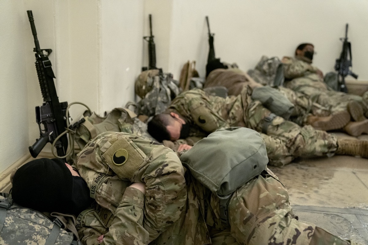 national guard members sleeping in U.S. capitol