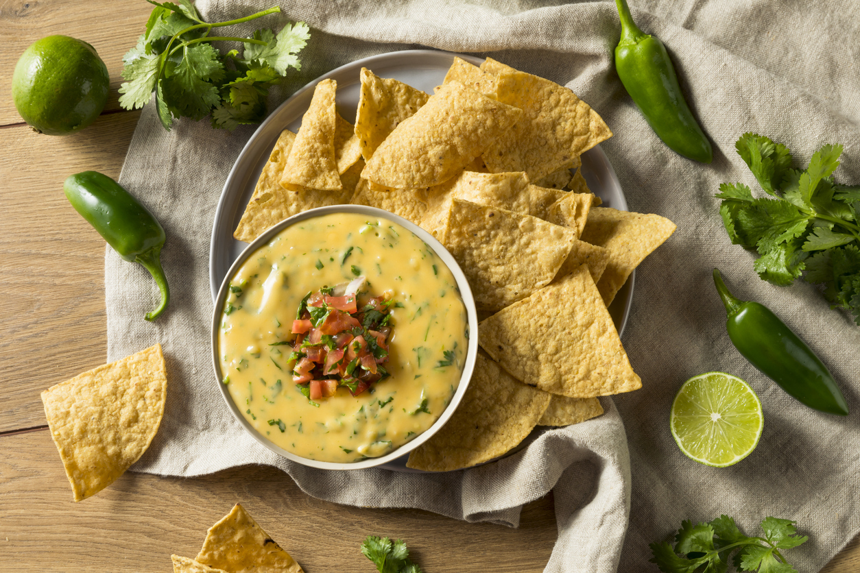 Spicy Homemade Cheesey Queso Dip with Tortilla Chips