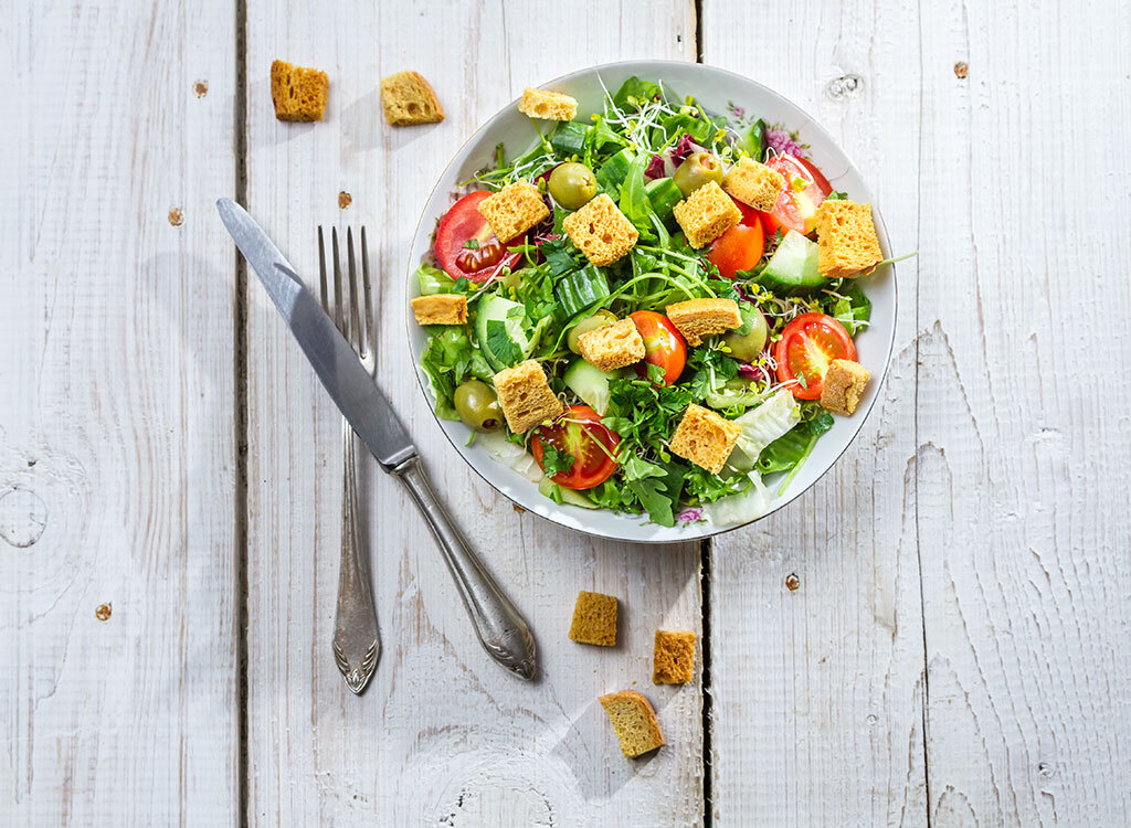 Salad croutons tomatoes green olives