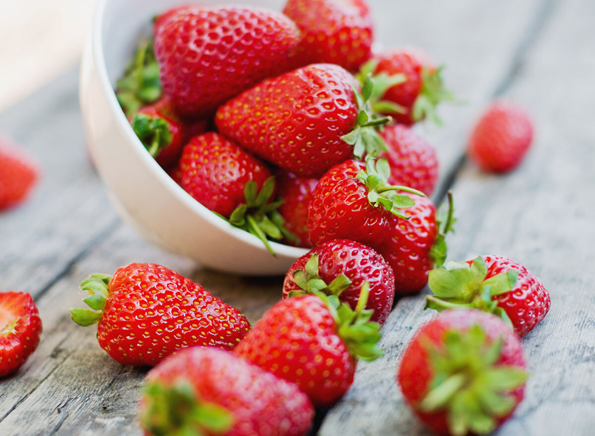 strawberries in bowl