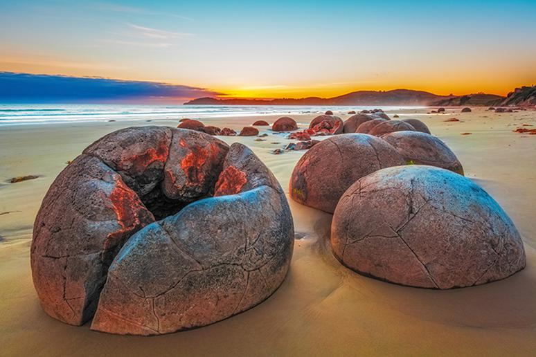 Moeraki Boulders, New Zealand 