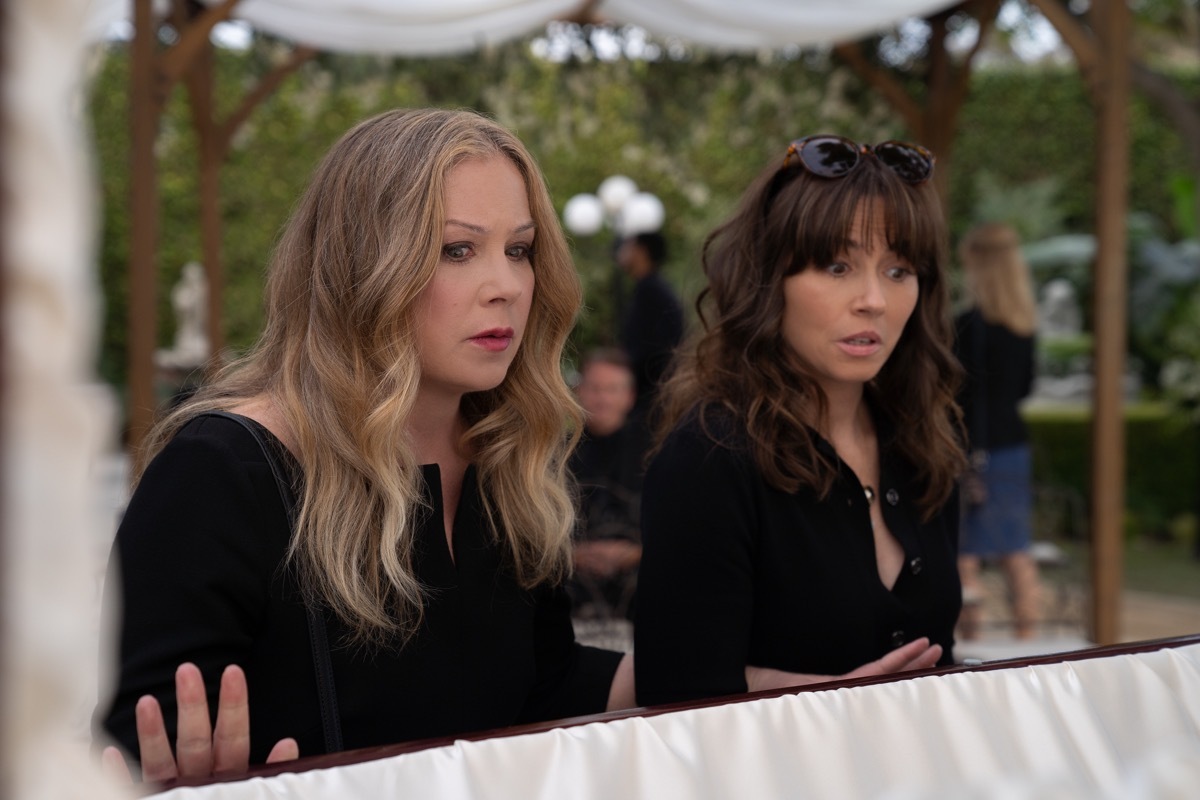 Christina Applegate and Linda Cardellini in Dead to Me