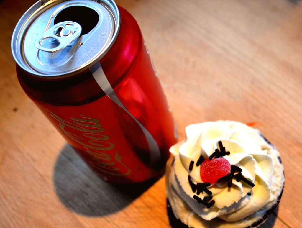 What Cupcake Are You According to Your Horoscope - Coca-cola cupcake