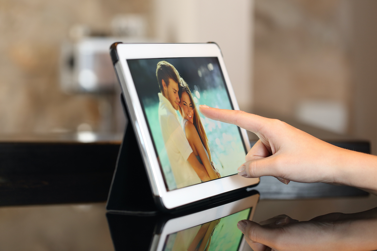 digital photo frame