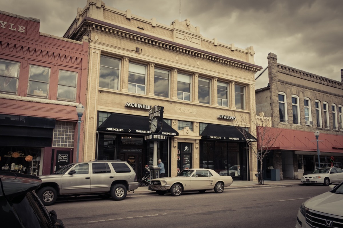 street scene in downtown pocatello idaho