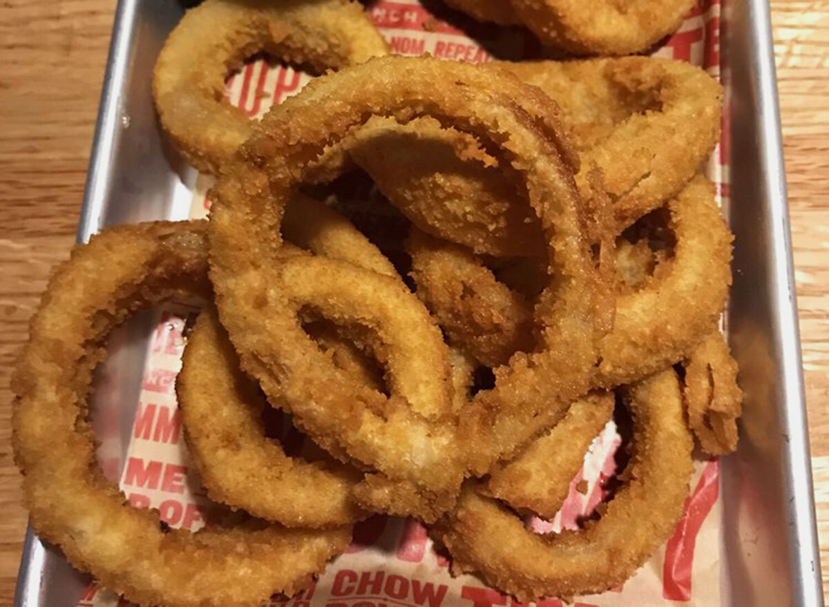 handmade onion rings from applebees