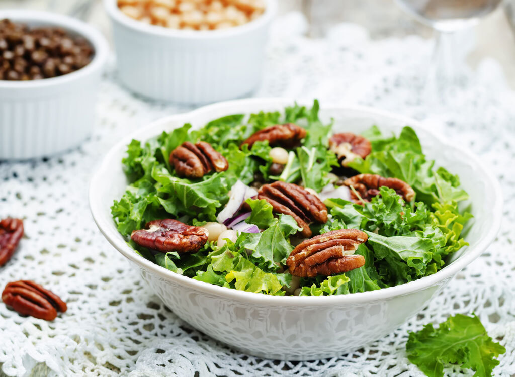 Pecans kale salad