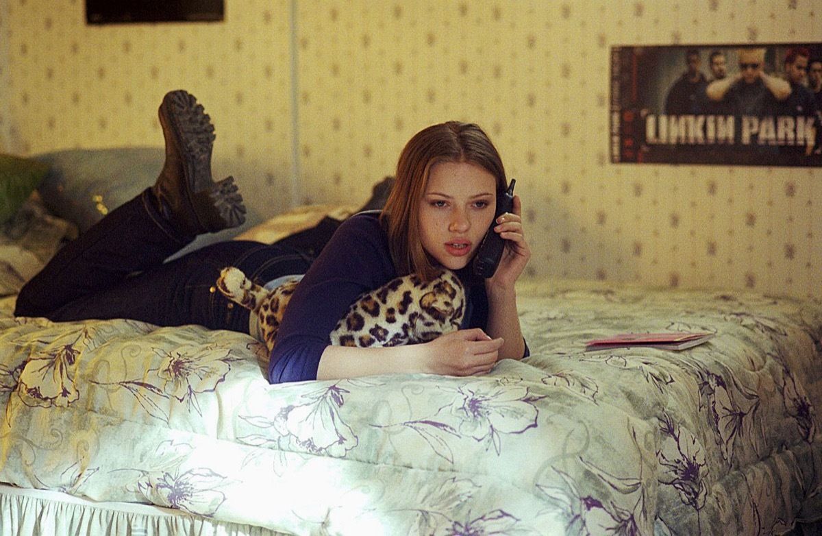 scarlett johansson in eight legged freaks