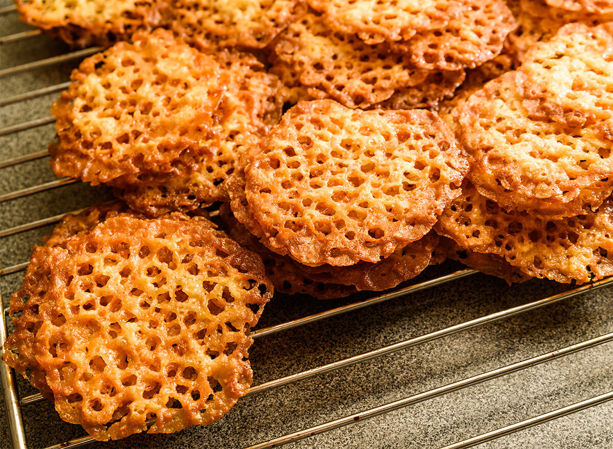 oatmeal lace cookies on cooling rack