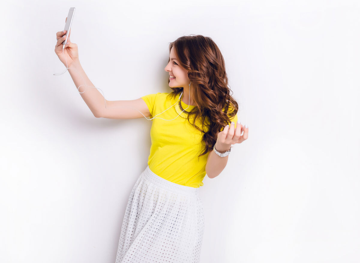 woman taking selfie