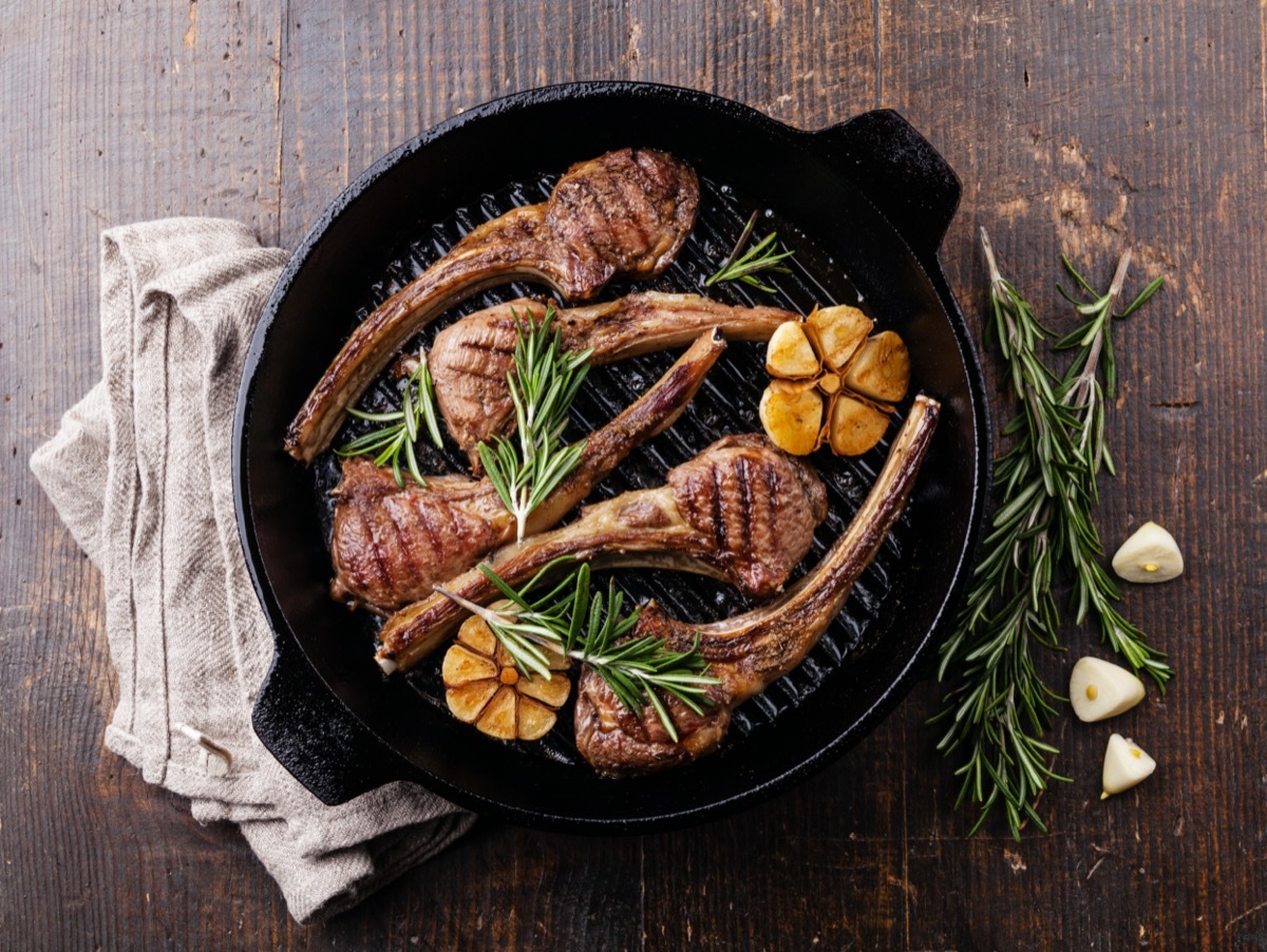 grilled lamb in pan