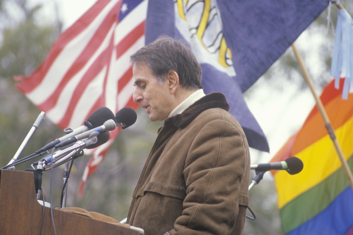 carl sagan speaking at rally in washington dc