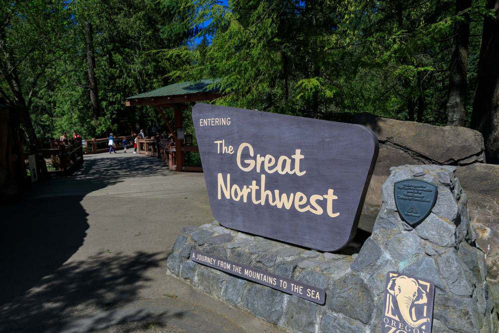 A sign inside the Oregon Zoo that says The Great Northwest