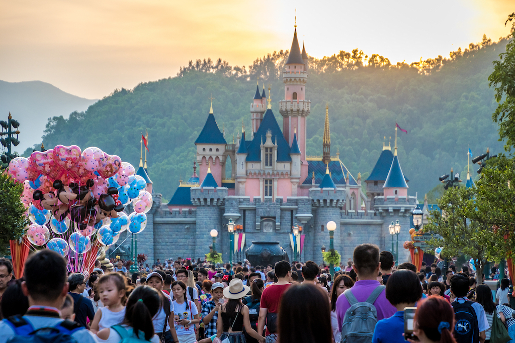 coronavirus disneyland hong kong