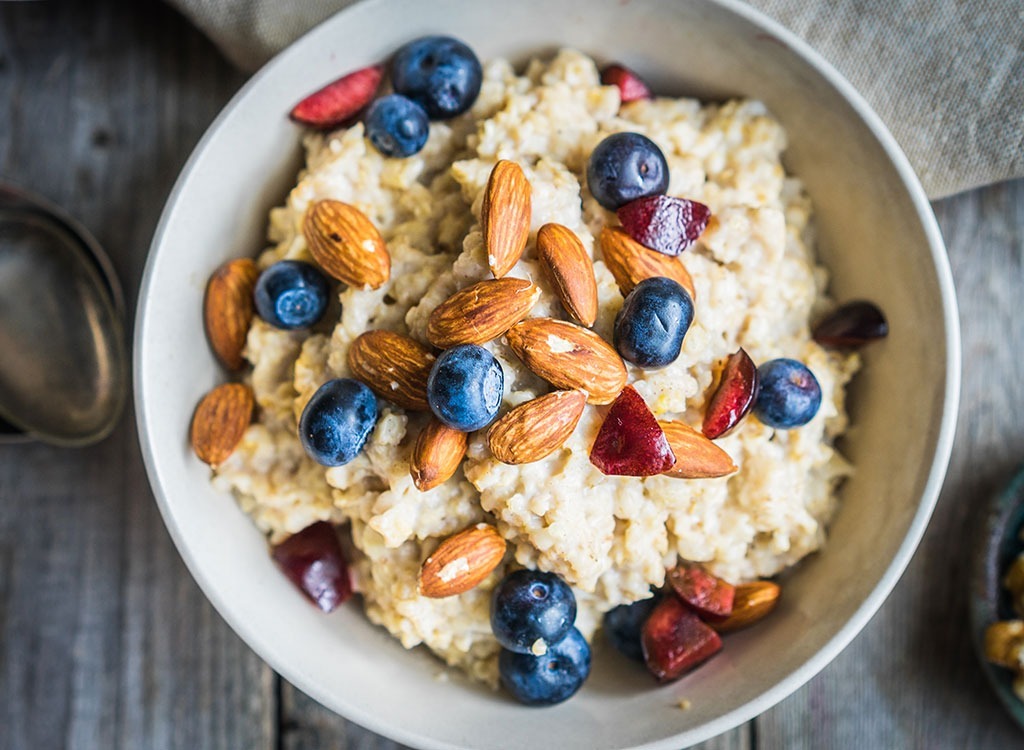 bowl oatmeal almonds berries