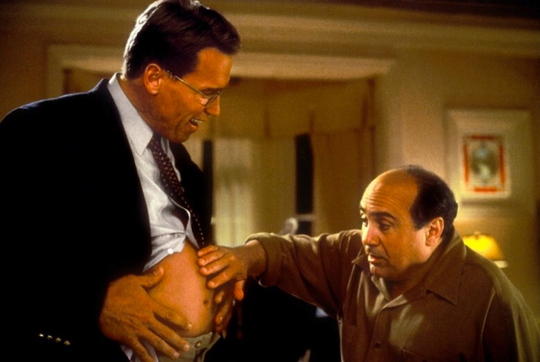 arnold schwarzenegger and danny devito in junior