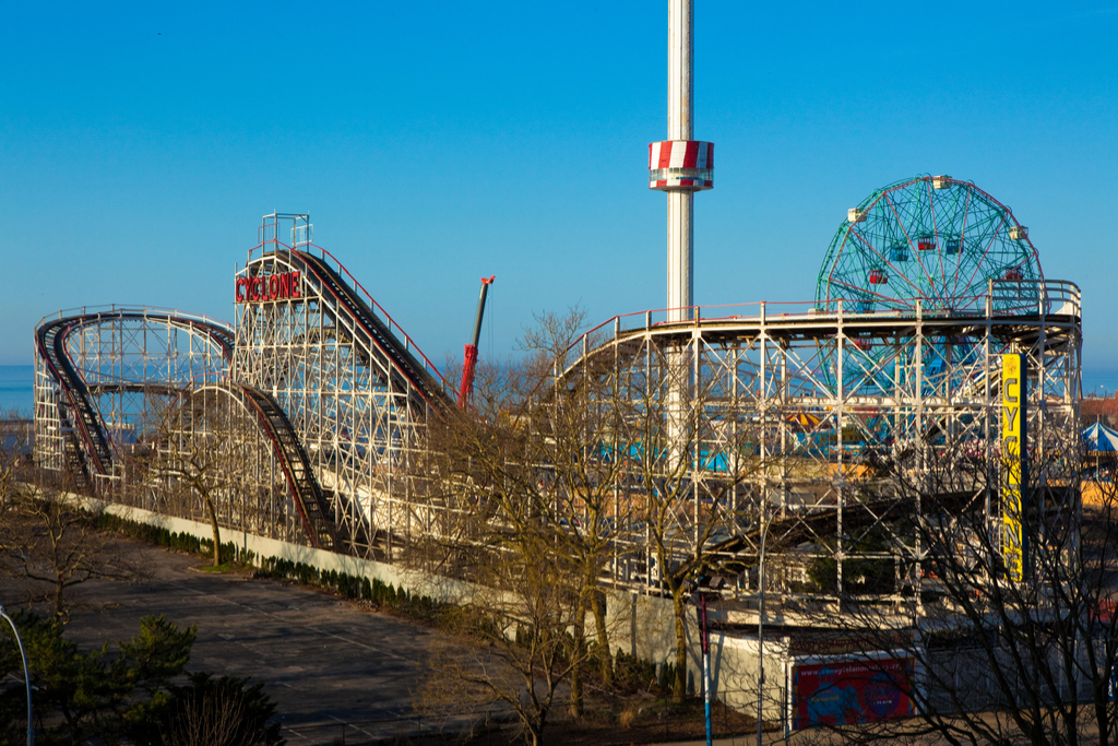 Cyclone Roller Coasters