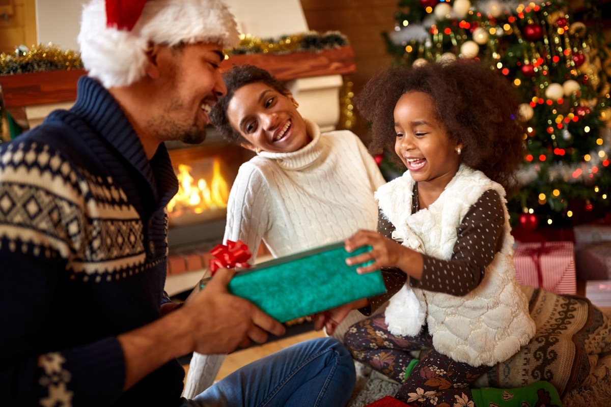 little girl opening present, things that annoy grandparents