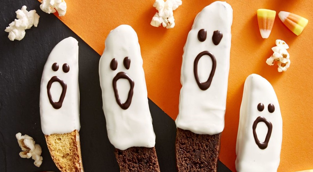 Boo-Scotti | 15 Easy Halloween Cookie Ideas | Her Beauty