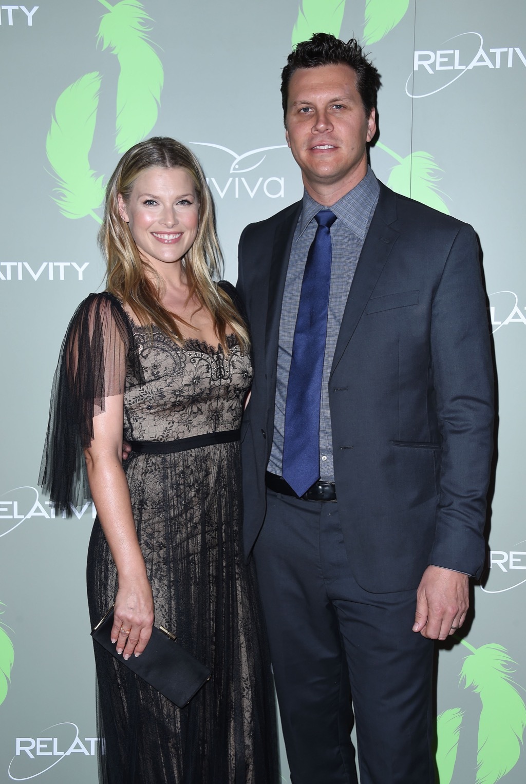 Ali Larter and Hayes MacArthur