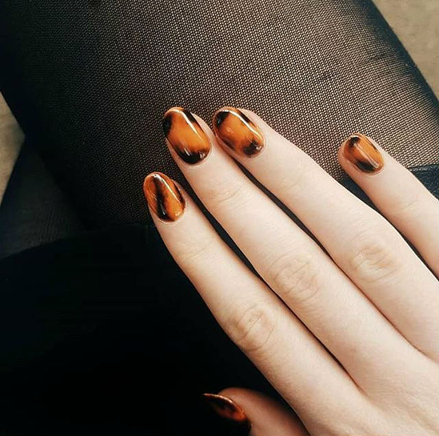 Cuticle striping | Tortoiseshell Nails are Autumn's Coolest Manicure Trend | Her Beauty