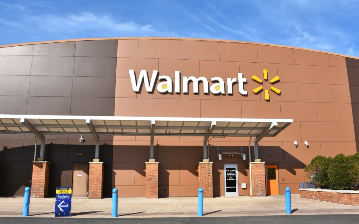 walmart store exterior