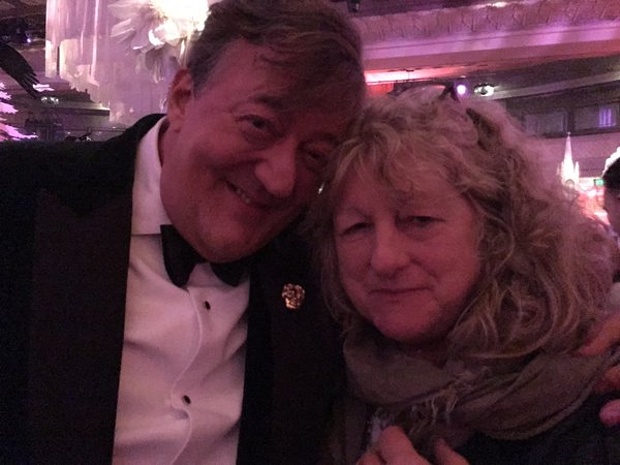 stephen_fry_deleted_his_twitter_account_after_bafta_controversy_03