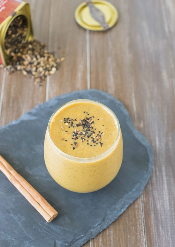 chai infused pumpkin pie smoothie