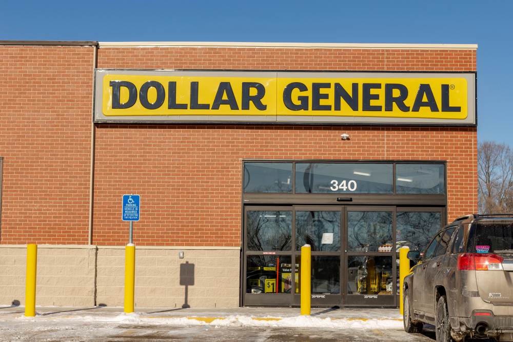 The exterior of a Dollar General store