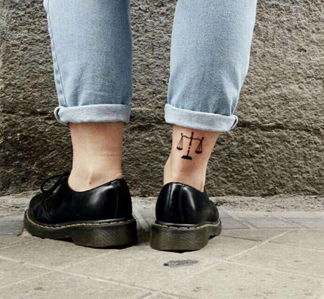 cute-astrological-tattoos-you-will-be-obsessed-with-04